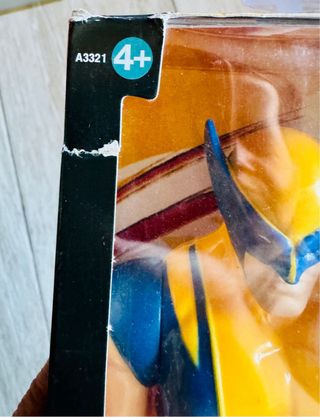 NUEVO! Figura Wolverine Titán Marvel 30cm nueva