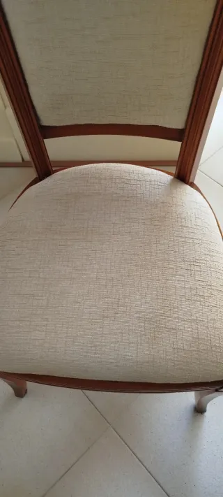 Sillas de comedor madera y tela beige