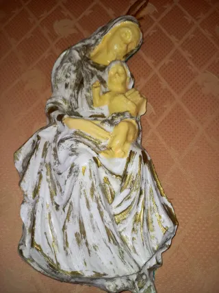 Madonna in gesso lavorata a mano altezza 25 cm