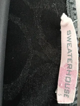 Vestido Sweaterhouse negro/gris estampado