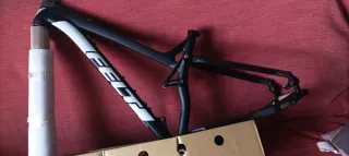 Cuadro Doble Suspensión Talla M Felt edict nine 9