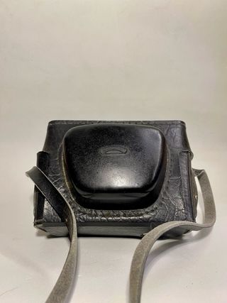 Cámara Vilia Negra con funda funcionando