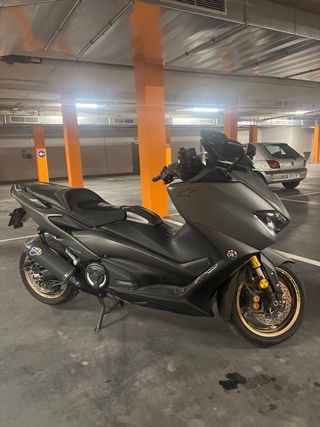 Yamaha TMAX 560  Tech max