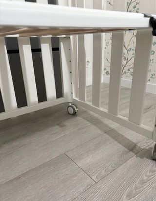 Cuna colecho blanca con ruedas