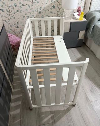 Cuna colecho blanca con ruedas