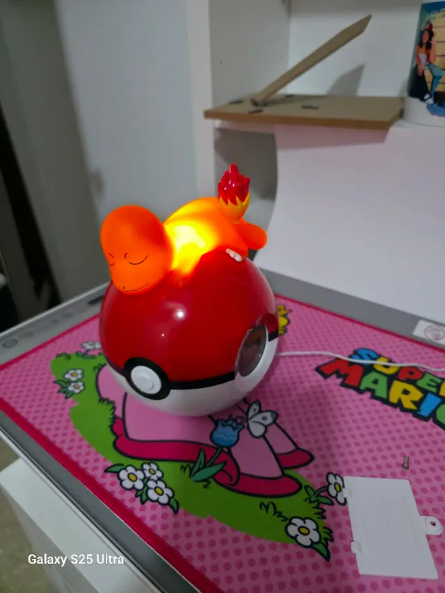 Despertador Pokémon Bulbasaur Con Luz LED Difusa Y Efecto Pokébola