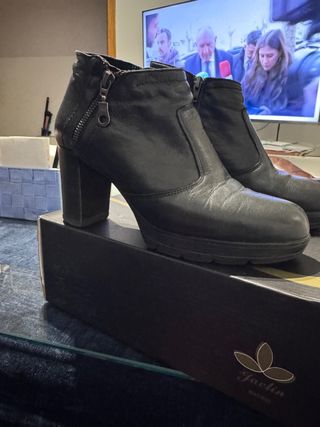 Botines negros de piel Jaclin