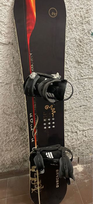 Snowboard completo con attacchi