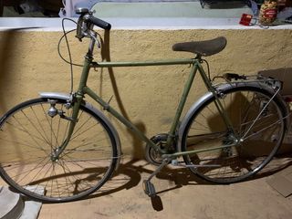 Bicicleta antigua verde Nicor