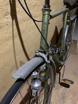 Bicicleta antigua verde Nicor