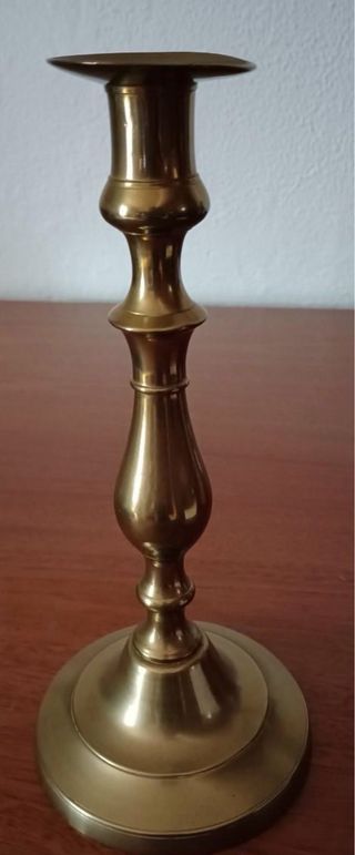 Antiguo Candelabro de Bronce