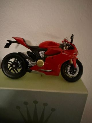 Modellino Ducati Panigale 1199 Scala 1:12