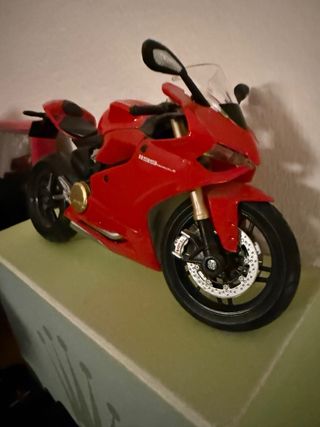 Modellino Ducati Panigale 1199 Scala 1:12