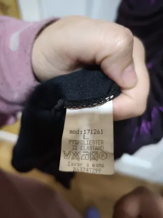 Vestido morado brillante fruncido