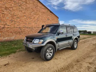 Mitsubishi Montero 2001