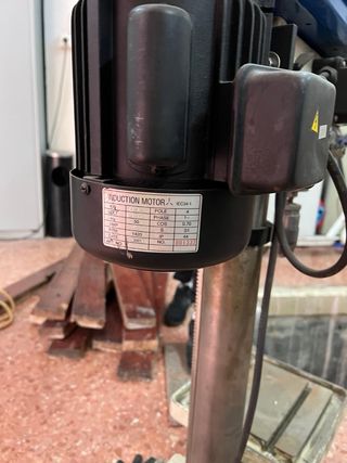 Taladro de columna BELFLEX