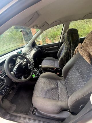 Ford Focus 2000