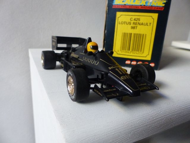 LOTUS RENAULT 98T F1 NEGRO - SCALEXTRIC