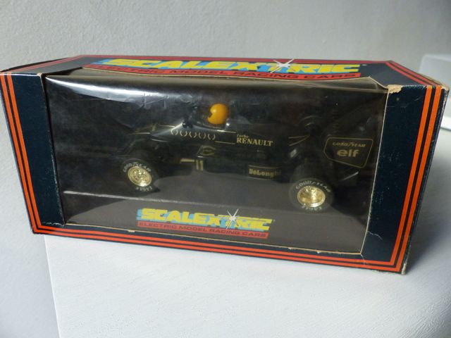 LOTUS RENAULT 98T F1 NEGRO - SCALEXTRIC