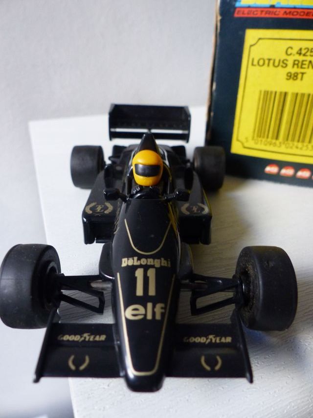 LOTUS RENAULT 98T F1 NEGRO - SCALEXTRIC