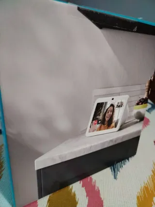 Schermo intelligente Amazon Echo Show bloccato