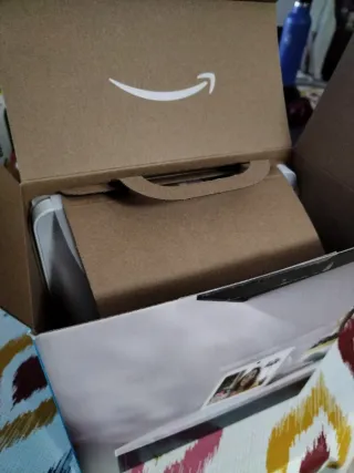 Schermo intelligente Amazon Echo Show bloccato