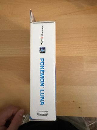 Caja Pokémon Luna Edición Limitada