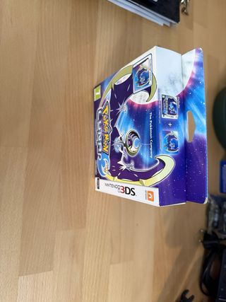 Caja Pokémon Luna Edición Limitada
