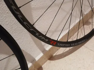 Fulcrum Rapid Red 900