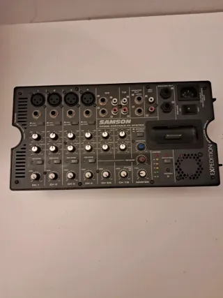 Sistema PA Portátil Samson XP308i