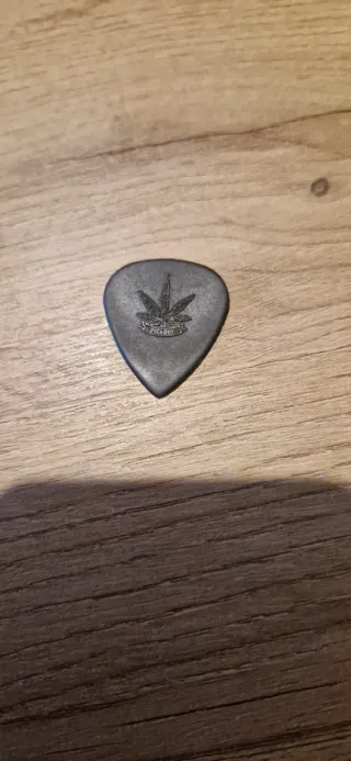 Plettri per chitarra di vari gruppi