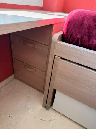 Conjunto dormitorio 2 camas y 2 cajones.