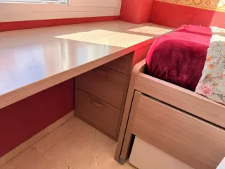 Conjunto dormitorio 2 camas y 2 cajones.