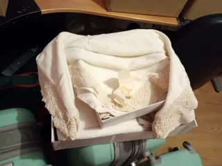 Toquilla de bebé con encaje