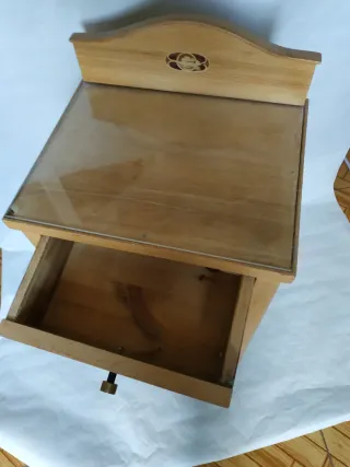 Mesilla auxiliar antigua madera