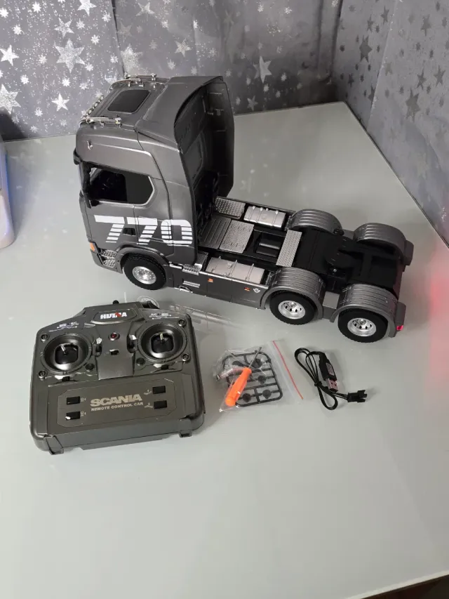 Camión RC Scania 770 V8 con control remoto