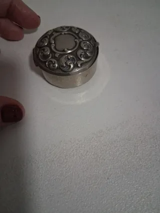 Pastillero, cajita de rapé antiguo labrado