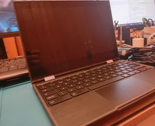Lenovo Chromebook 300e Ordenador