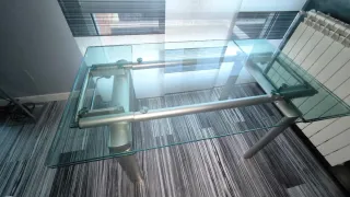 Mesa de comedor cristal templado y metal