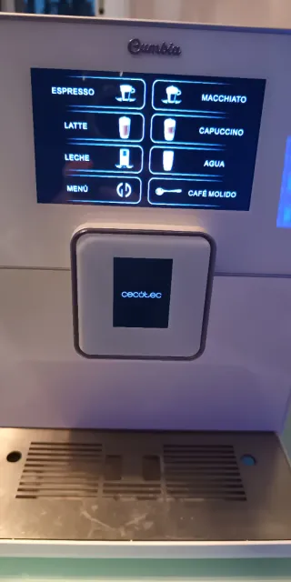 Cafetera Cecotec 8000 Touch