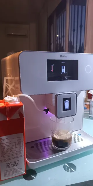 Cafetera Cecotec 8000 Touch