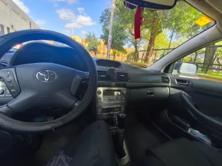 Toyota Avensis 2004