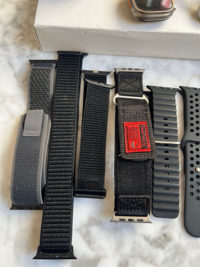 Apple Watch Ultra 2 + Accesorios afbeelding 2