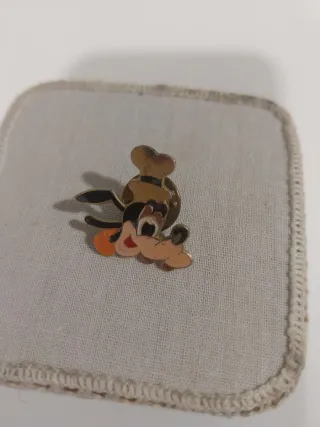 Lote 5 Pines Disney Antiguos