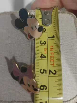 Lote 5 Pines Disney Antiguos