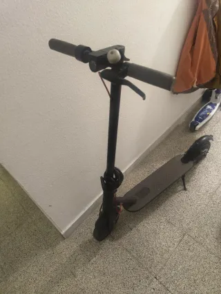 Patinete eléctrico en buen estado