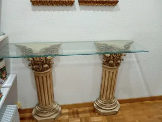 Ingresso con colonne e vetro