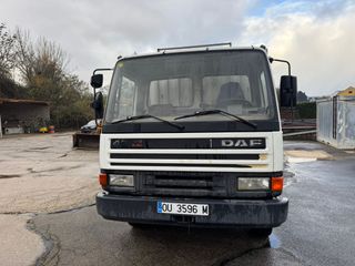 Camión D.A.F. modelo FA 45 150