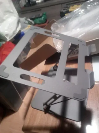 Soporte giratorio magnético Kigam para tablets