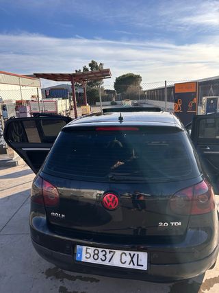 Volkswagen Golf 2004
